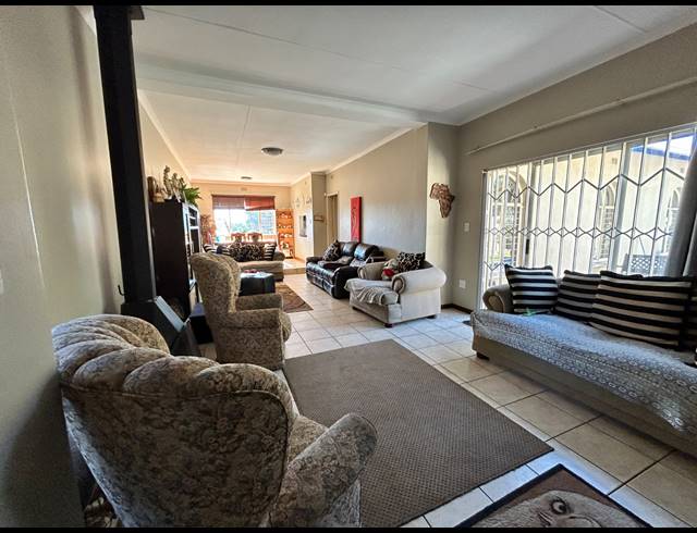 3 BEDROOM HOUSE FOR SALE IN ISANDOVALE